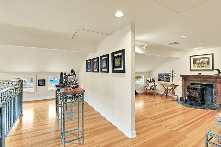 More Photos Of 42837 McKenzie Hwy, Leaburg Freestanding For Sale