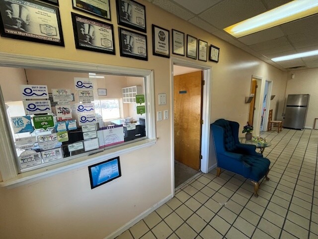 More Photos Of 910 U.S. 17 Business, Surfside Beach Warehouse For Lease
