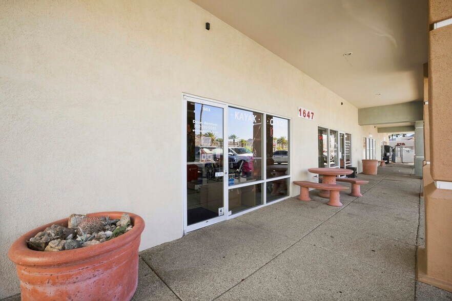 More Photos Of 1633-1651 Boulder City Pky, Boulder City General Retail For Sale