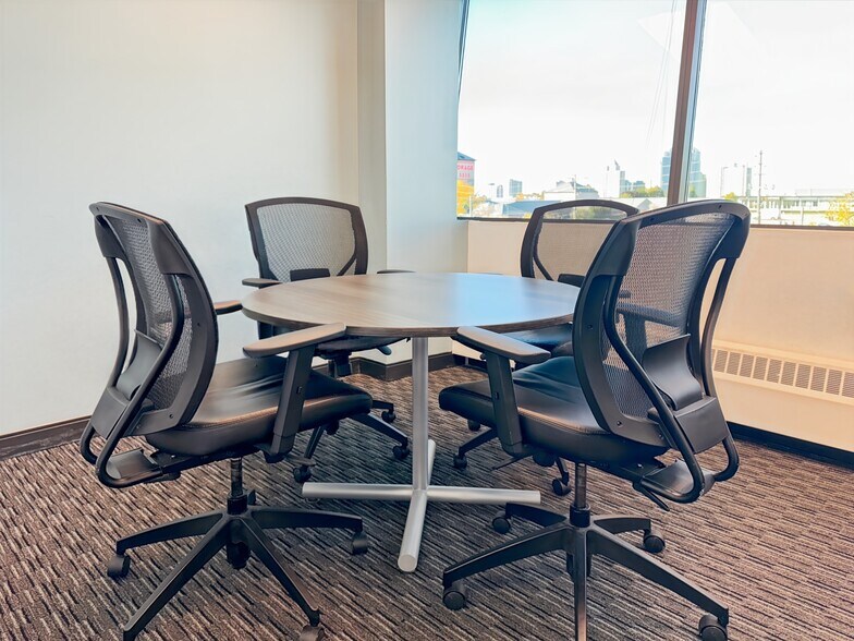 More Photos Of 10 Milner Business Ct, Toronto Coworking Space