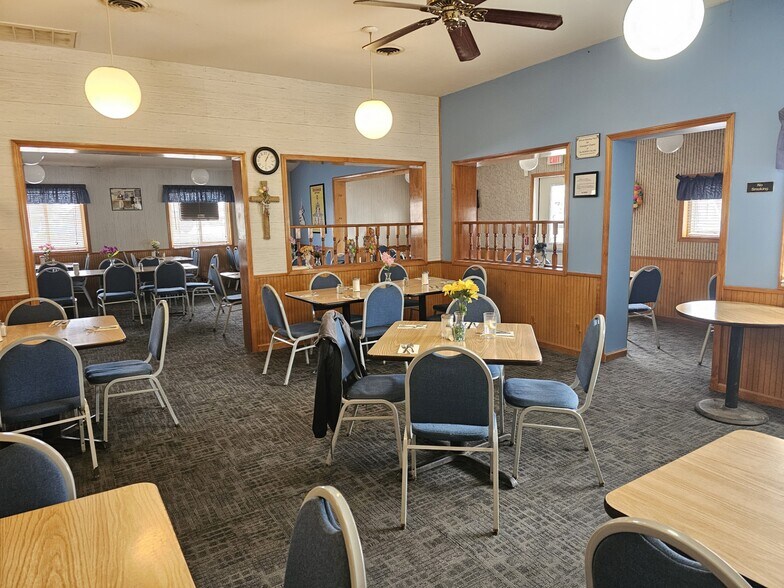 More Photos Of 2667 Erie Dr, Weedsport Restaurant For Sale