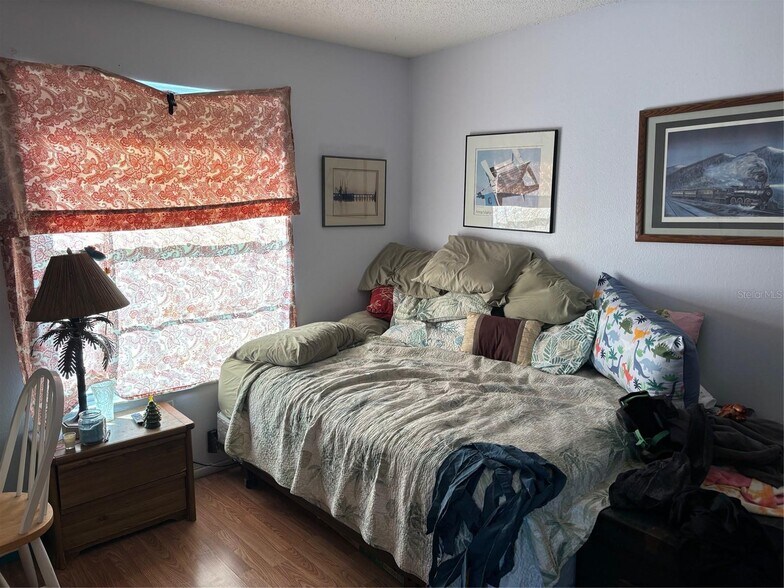 More Photos Of 3016 Avenue C, Holmes Beach Storefront Retail Residential For Sale