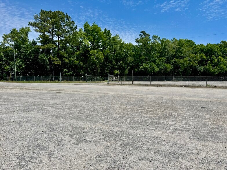 More Photos Of 6643 Jet Park Dr, North Charleston Land For Lease