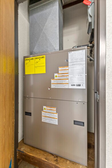 More Photos Of 16136 White Ave, Allen Park Warehouse For Sale