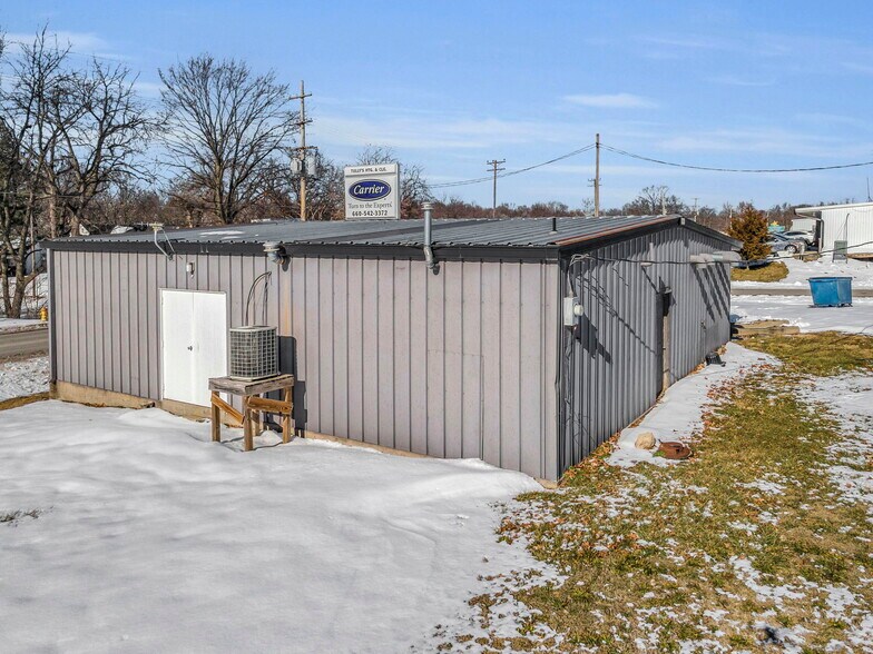 More Photos Of 700 Waters St, Carrollton Freestanding For Sale