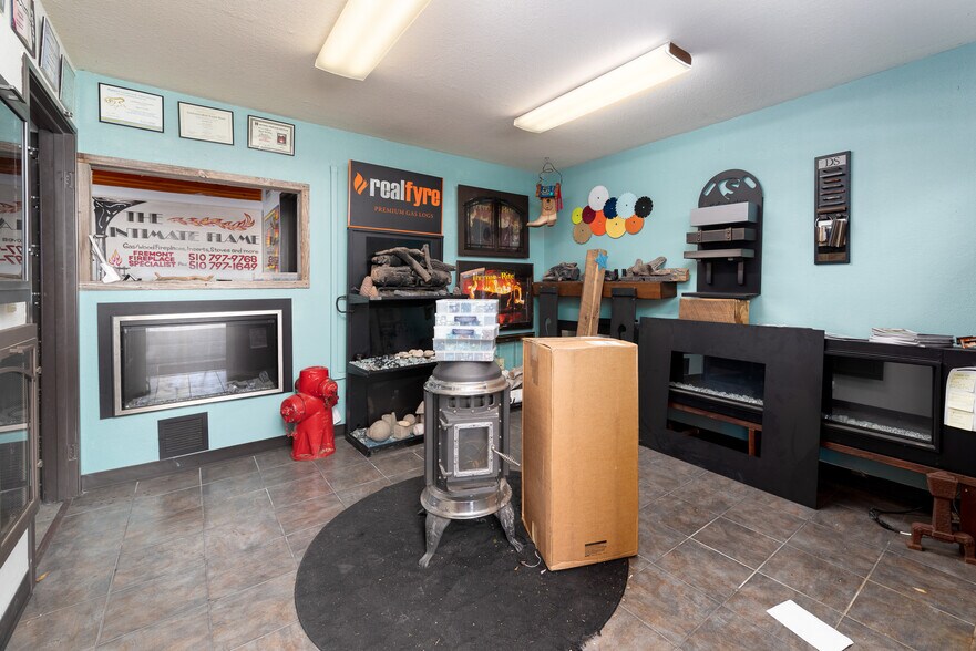 More Photos Of 4450 Enterprise St, Fremont Manufacturing For Sale