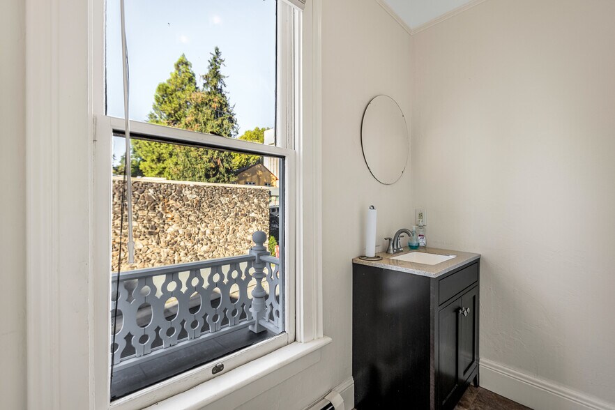 More Photos Of 224 Main St, Nevada City Office Residential For Sale