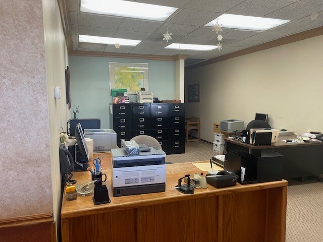 More Photos Of 940 W 17th St, Santa Ana Unknown For Lease