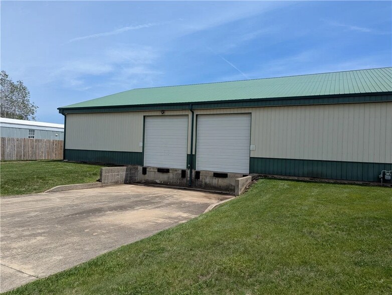 More Photos Of 777-779 Windsor Rd, Charleston Warehouse For Sale