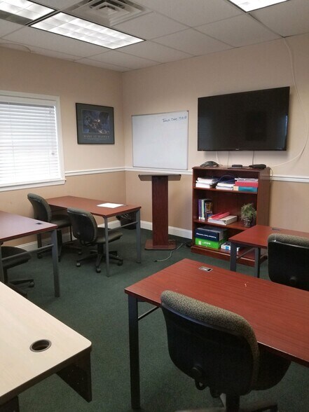 More Photos Of 5070 Route 42, Turnersville Office For Lease