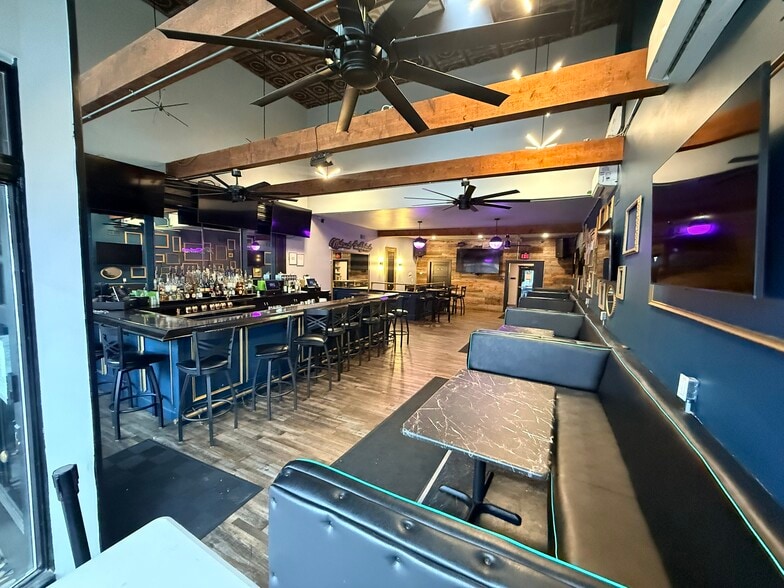 More Photos Of 4034 Hamilton Ave, Cincinnati Storefront Retail Office For Sale