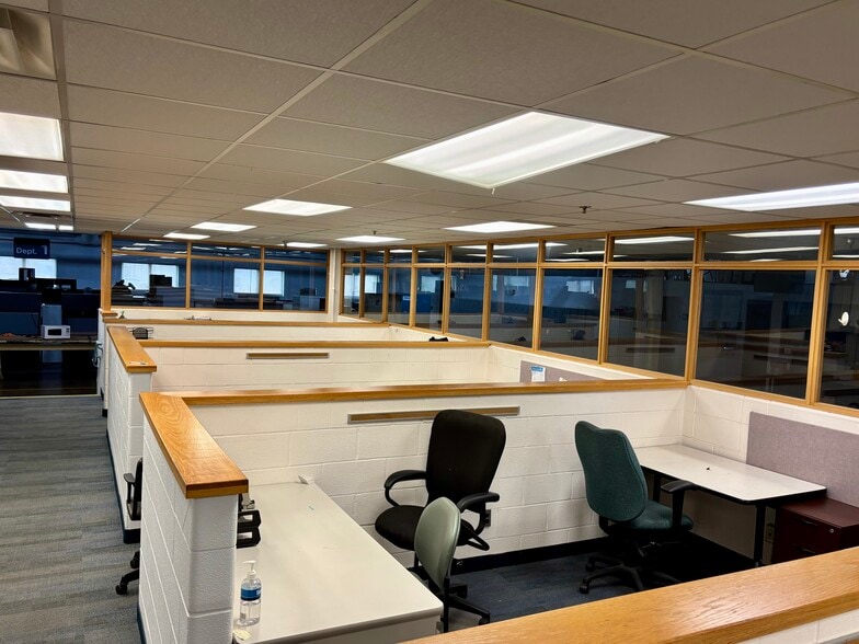 More Photos Of 1490 E 191st St, Euclid Light Manufacturing For Lease