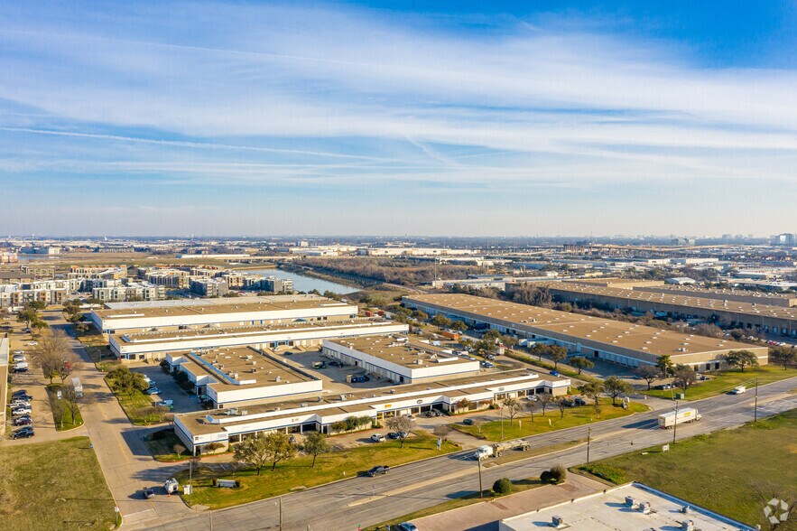 Primary Photo Of 11420 Mathis Ave, Farmers Branch Unknown For Lease