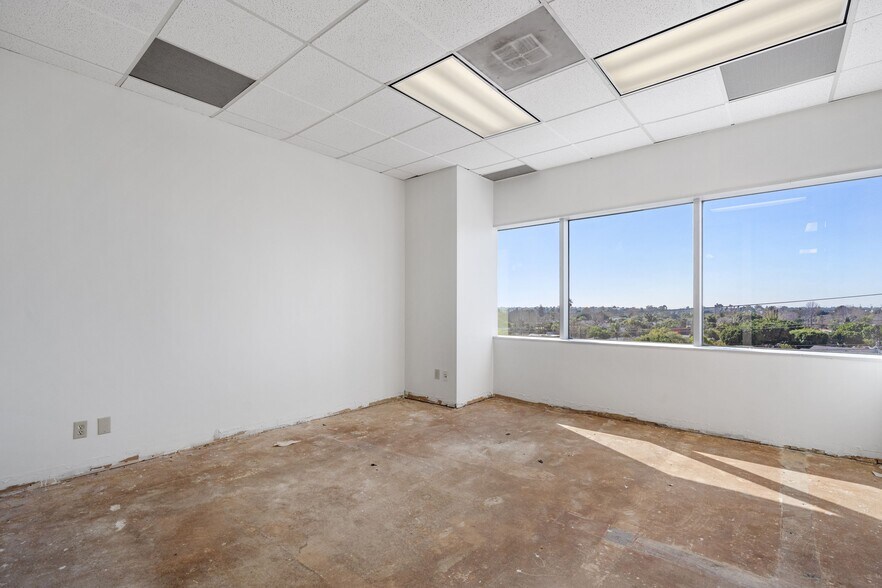 More Photos Of 2566 Overland Ave, Los Angeles Medical For Lease