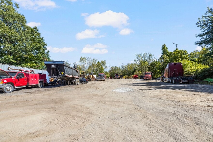 More Photos Of 30 Starr St, Johnston Warehouse For Lease