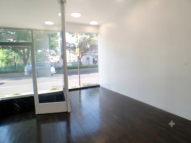 More Photos Of 3614 W Irving Park Rd, Chicago Storefront Retail Residential For Lease