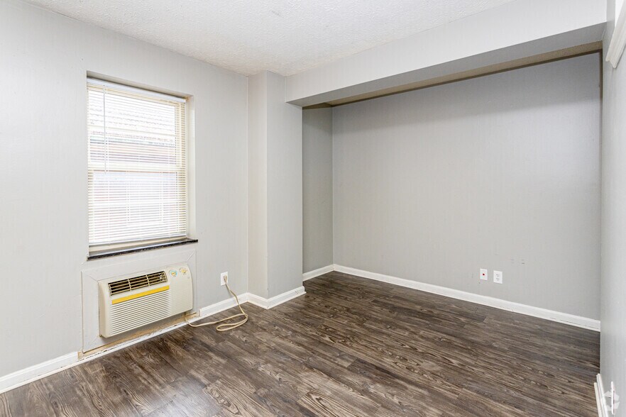 More Photos Of 512 W Ormsby Ave, Louisville Apartments For Sale