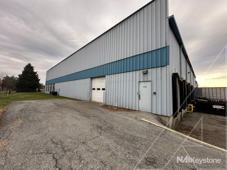 More Photos Of 1114-1124 Commons Blvd, Reading Flex For Sale