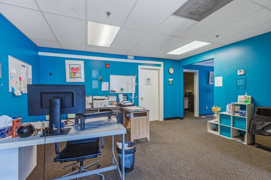 More Photos Of 36 Carpenter Street St, Keene Office For Sale