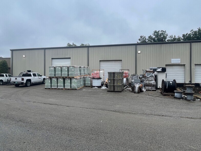 More Photos Of 71 Fairway Blvd, Jackson Office For Lease