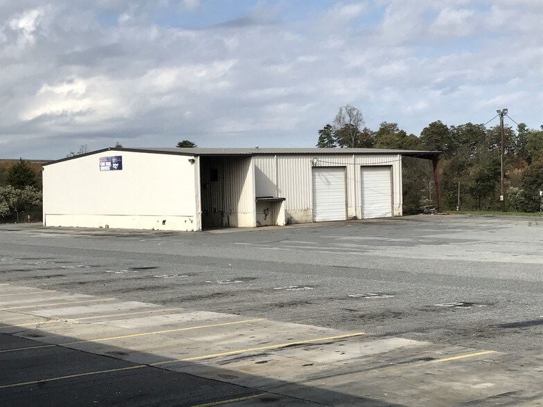 More Photos Of 201 Stage Coach Trl, Greensboro Truck Terminal For Lease