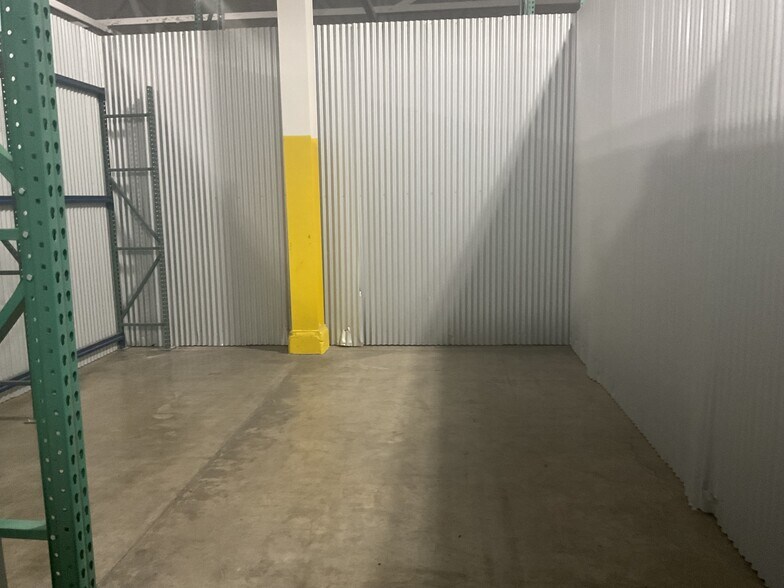 More Photos Of 245 S Spruce Ave, South San Francisco Distribution For Lease