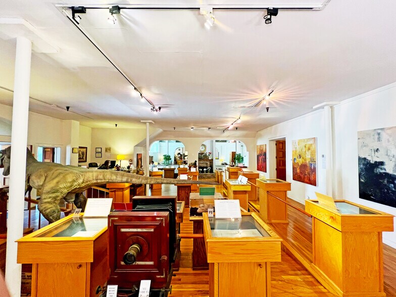 More Photos Of 21-23 W Anapamu St, Santa Barbara Medical For Sale