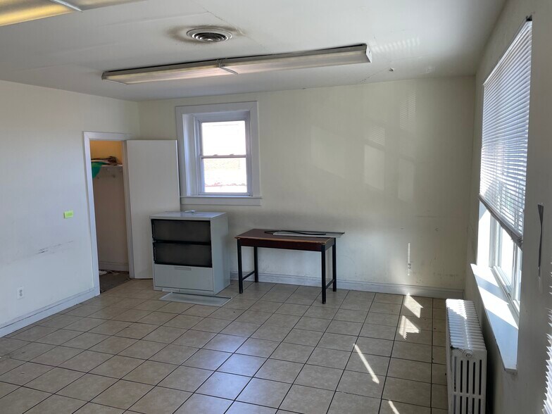 More Photos Of 2010-2012 Rhode Island Ave NE, Washington Storefront Retail Office For Lease