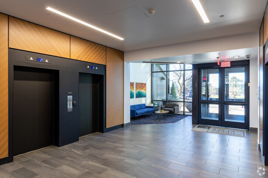 More Photos Of 3131 S Vaughn Way, Aurora Unknown For Lease