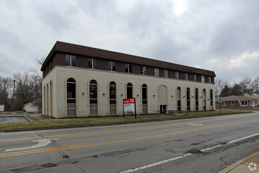 More Photos Of 1919 E 52nd St, Indianapolis Office For Lease