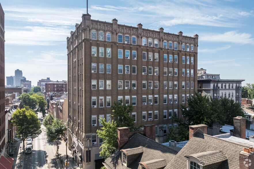 More Photos Of 1228 Spruce St, Philadelphia Apartments For Lease