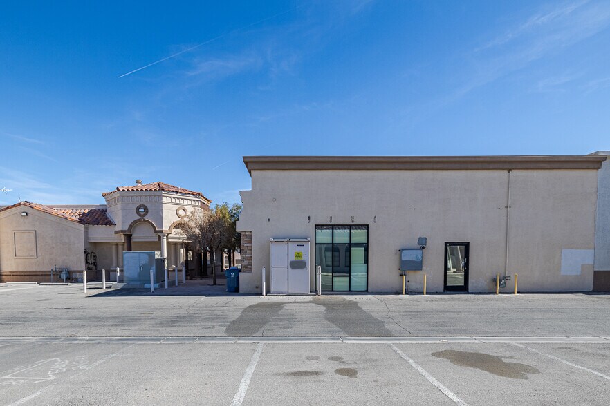 More Photos Of 4455 S Buffalo Dr, Las Vegas Unknown For Lease