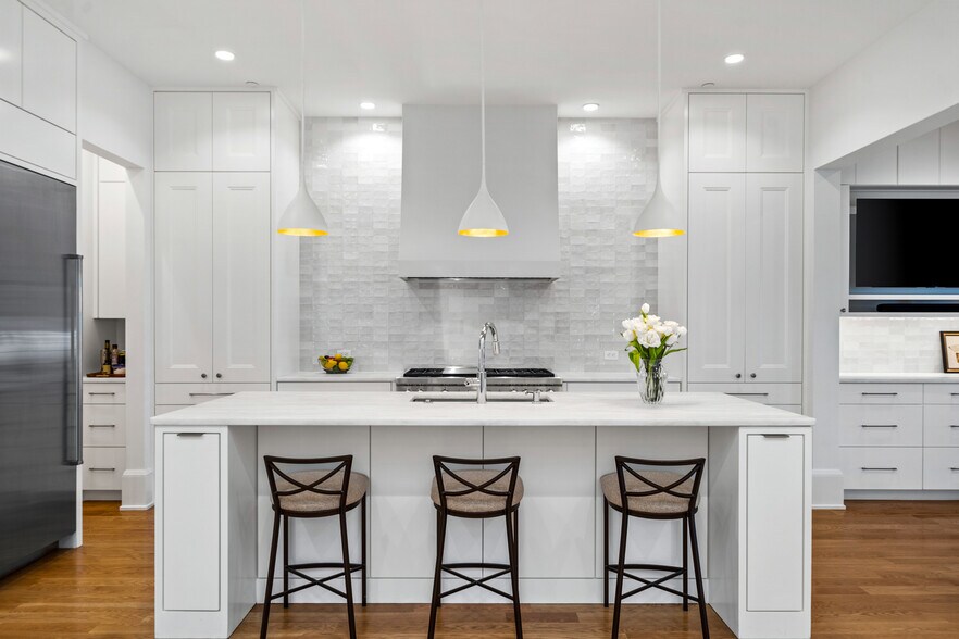 More Photos Of 152 N Section St, Fairhope Storefront Retail Residential For Sale