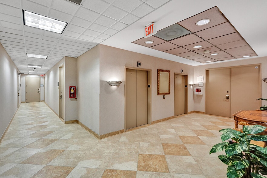 More Photos Of 4491 S State Road 7, Davie Office For Lease