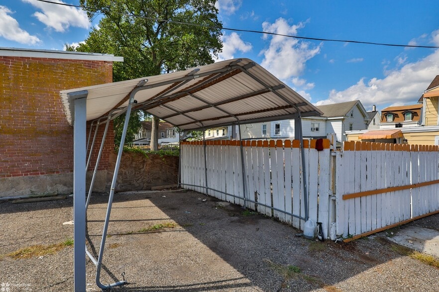 More Photos Of 902 W Wilkes Barre St, Easton Apartments For Sale