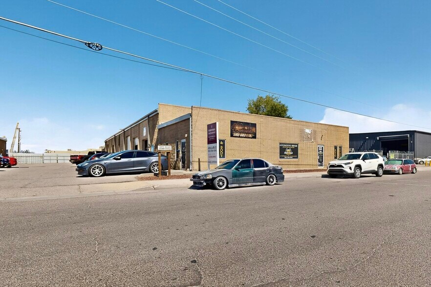 More Photos Of 2105 Aztec Rd NE, Albuquerque Warehouse For Sale