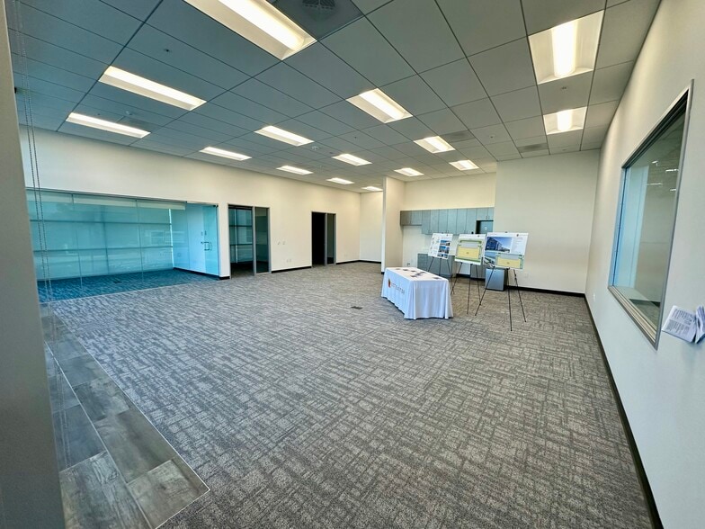 More Photos Of 5070 Glacier St, Lathrop Warehouse For Lease