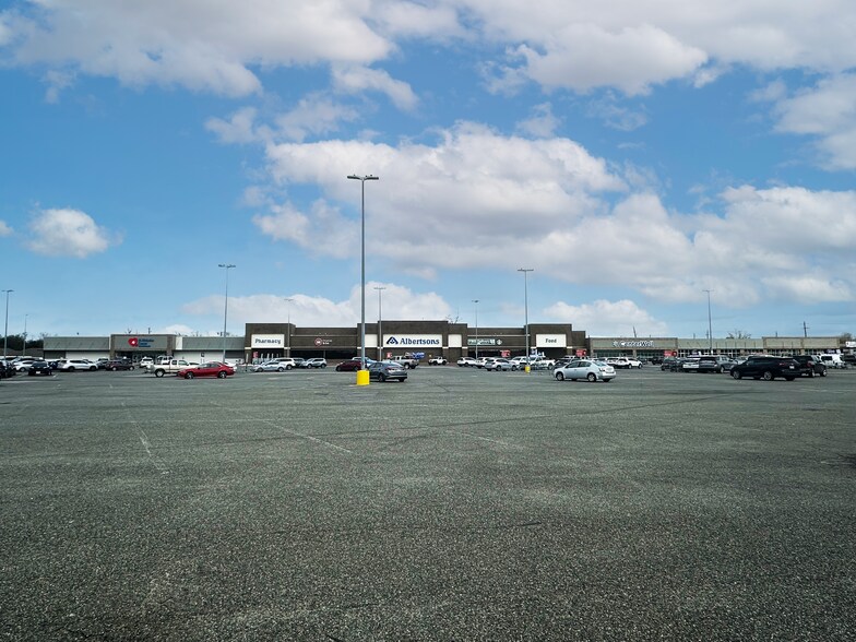 More Photos Of 4040-4070 Ryan St, Lake Charles Unknown For Lease