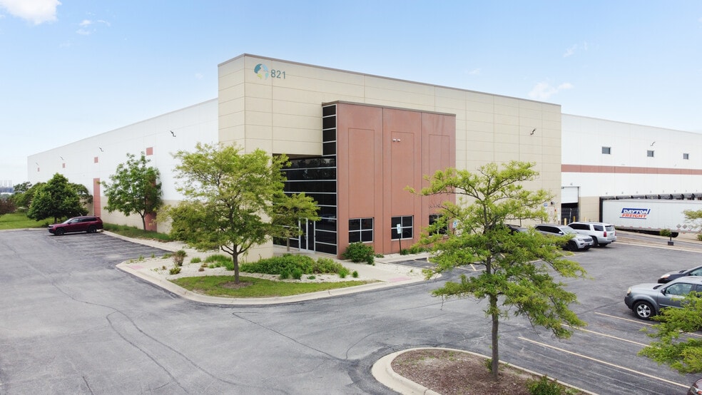 More Photos Of 821 Bluff Rd, Romeoville Distribution For Lease