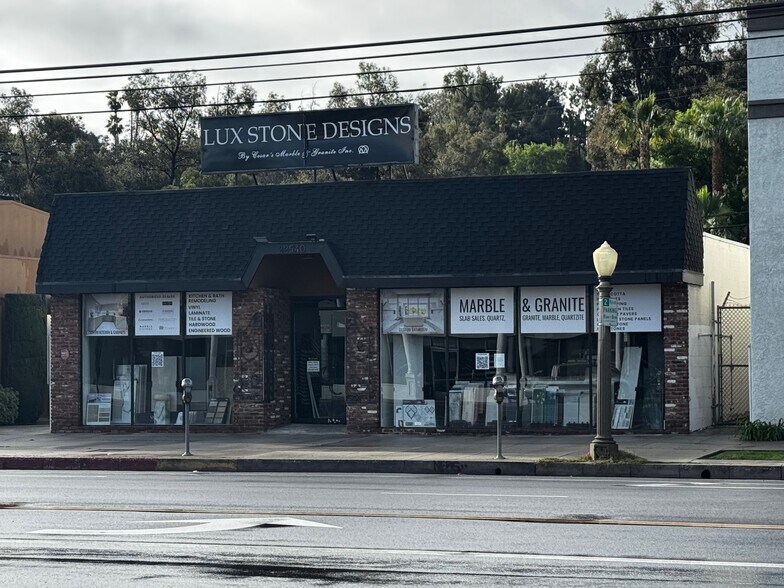 Primary Photo Of 22540 Ventura Blvd, Woodland Hills Storefront For Sale