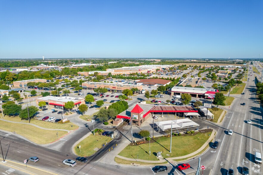 More Photos Of 2050 W University Dr, McKinney Unknown For Lease