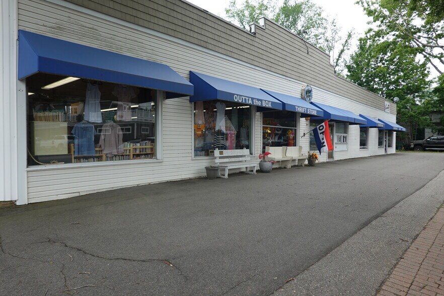 More Photos Of 6 York St, Kennebunk Apartments For Sale
