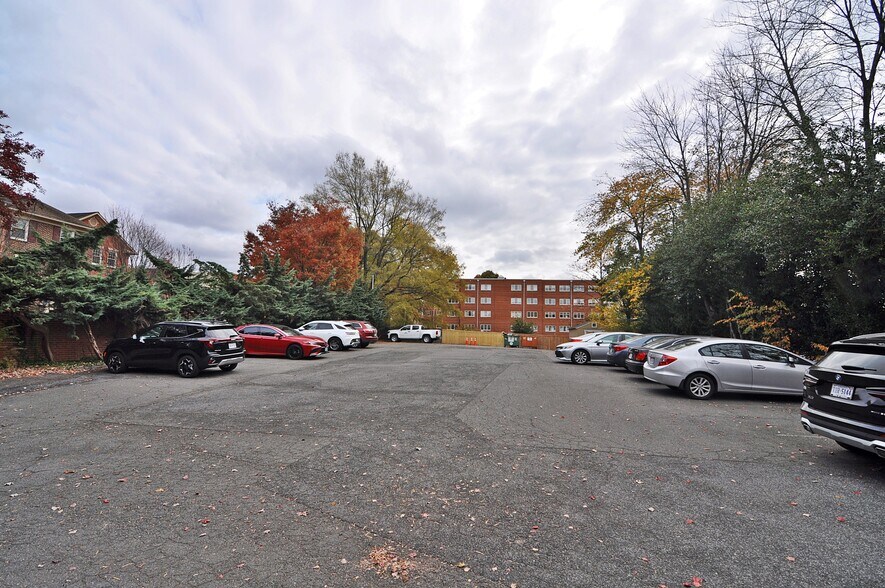 More Photos Of 210 Little Falls St, Falls Church Office For Sale