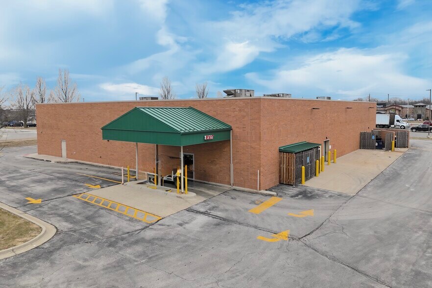 More Photos Of 6200 SE 14th St, Des Moines Freestanding For Sale