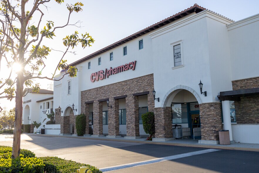More Photos Of 1746 S Victoria Ave, Ventura Unknown For Lease
