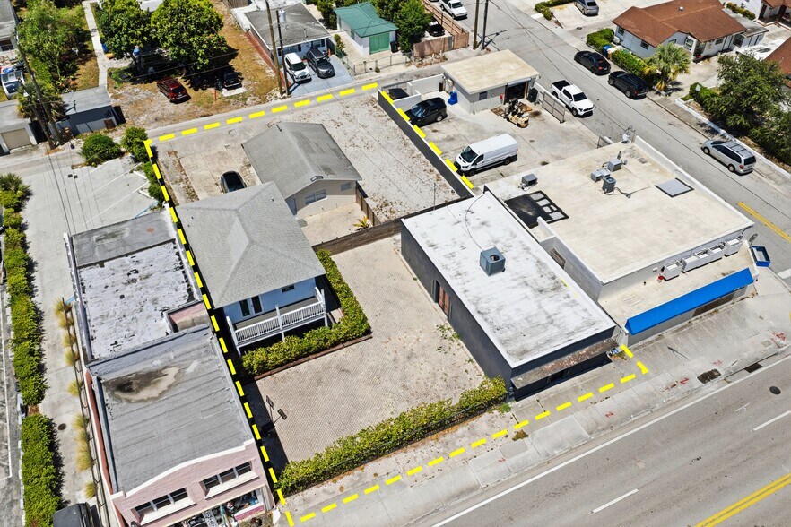 More Photos Of 527 N Dixie Hwy, Lake Worth Bar For Sale