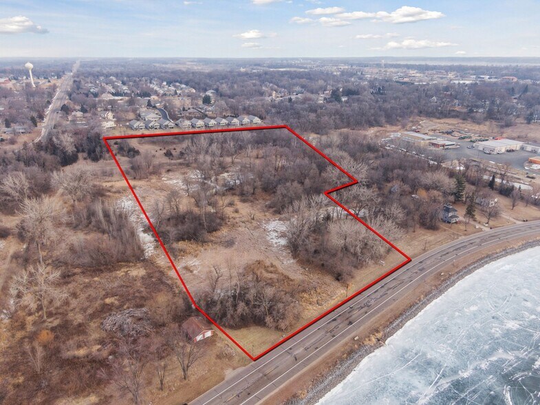 More Photos Of xxx Lake Blvd, Buffalo Apartments For Sale