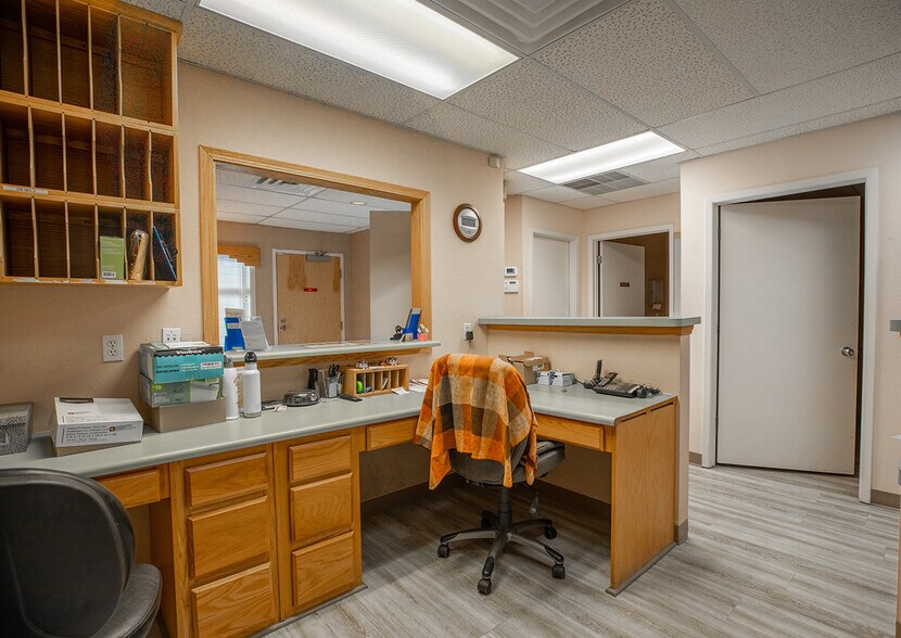 More Photos Of 4550 Eubank Blvd NE, Albuquerque Medical For Lease