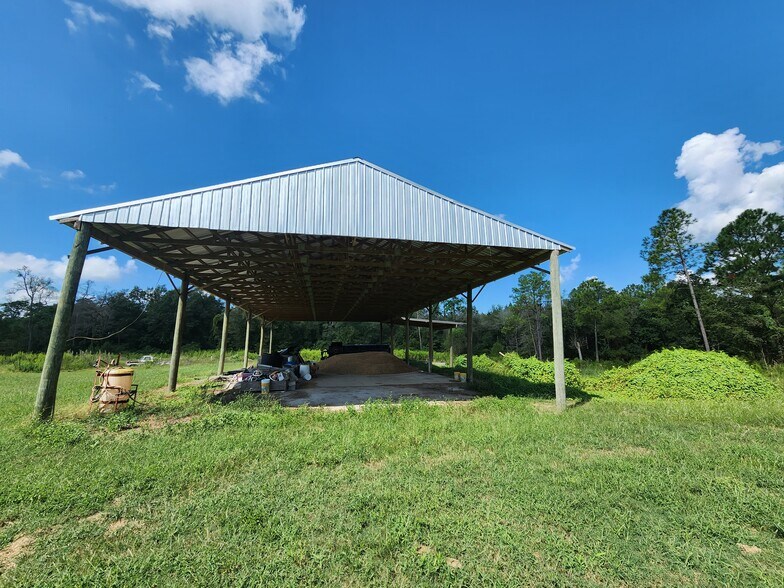 More Photos Of 594 Daffodil Ln, Pitts Land For Sale