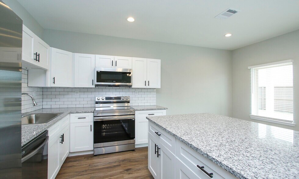 More Photos Of 14010 Longstreet rd, Willis Apartments For Sale